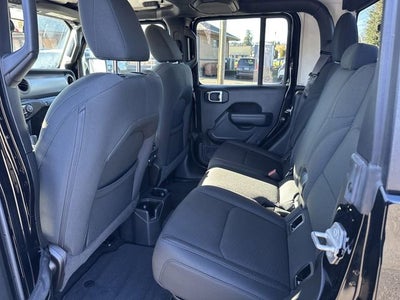 2022 Jeep Gladiator Sport S 4x4