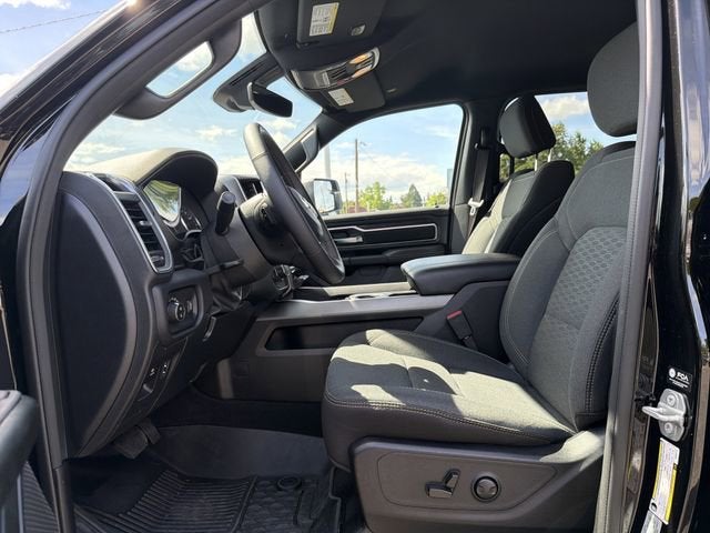 2025 RAM 1500 Big Horn Crew Cab 4x4 5'7" Box