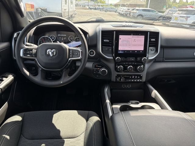 2025 RAM 1500 Big Horn Crew Cab 4x4 5'7" Box
