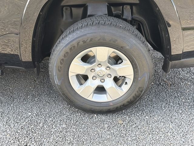 2025 RAM 1500 Big Horn Crew Cab 4x4 5'7" Box