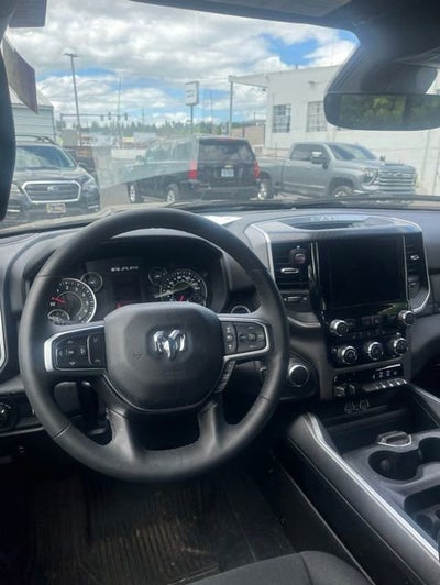 2025 RAM 1500 Big Horn Crew Cab 4x4 5'7" Box