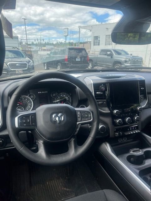 2025 RAM 1500 Big Horn Crew Cab 4x4 5'7" Box