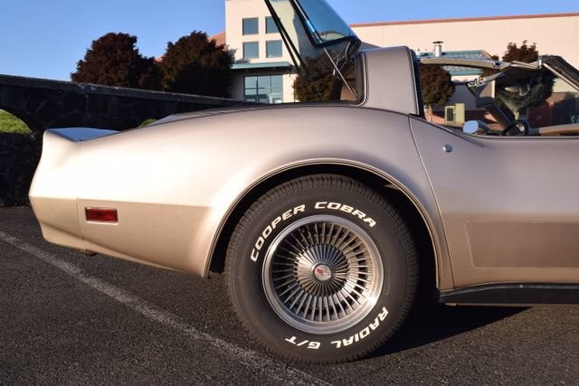 1982 Chevrolet Corvette 2dr Hatchback