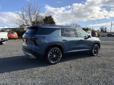 2025 Chevrolet Traverse LT