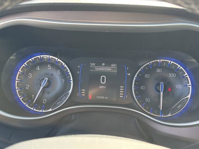 2022 Chrysler Voyager LX