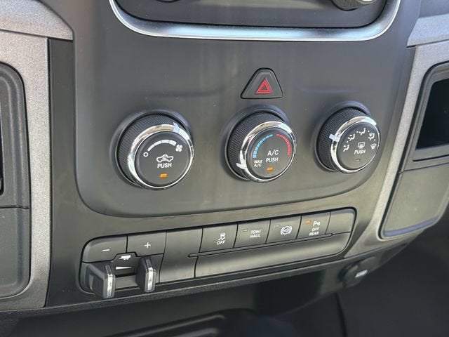 2018 RAM 2500 Tradesman Crew Cab 4x4 6'4" Box