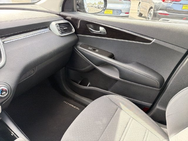 2020 Kia Sorento 2.4L LX