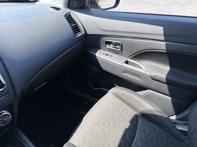 2024 Mitsubishi Outlander Sport S