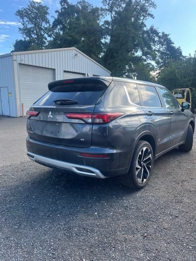 2024 Mitsubishi Outlander SE