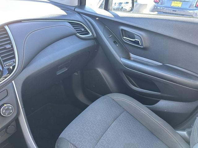 2022 Chevrolet Trax LS